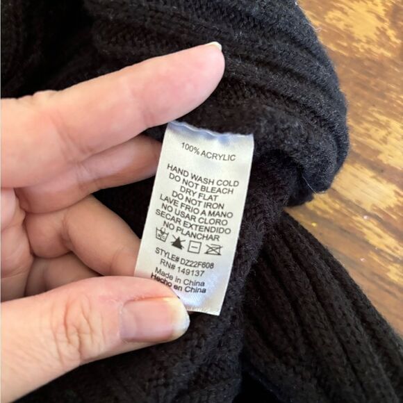 Talulha black ribbed cropped button up sweater size S - Picture 2 of 10